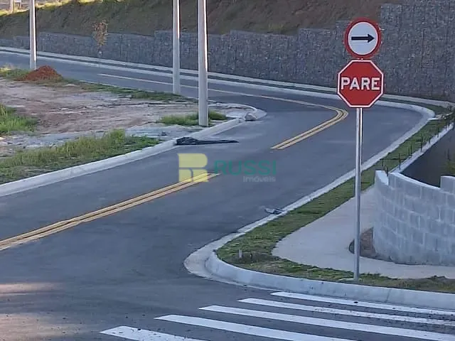 Terreno com 250m², à venda, no bairro Putim em São José dos Campos