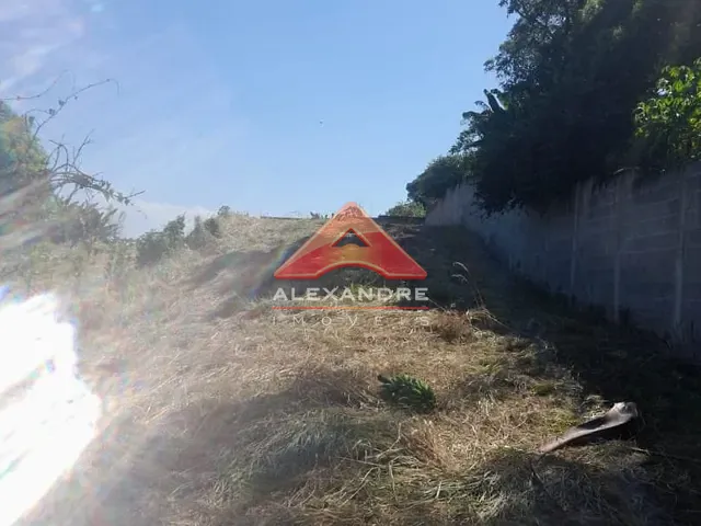 Terreno com 650m², à venda, no bairro Jardim Santa Maria em São José dos Campos