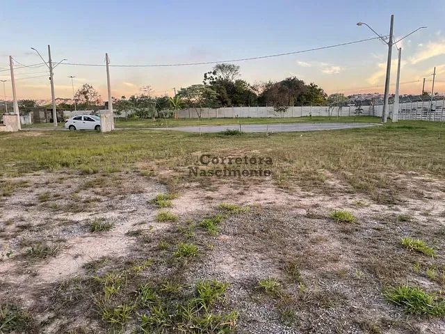 Terreno com 307m², à venda, no bairro Jardim Jacinto em Jacareí