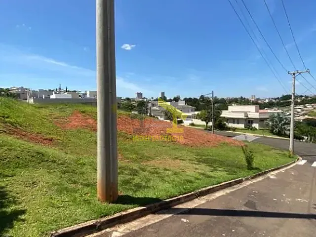 Terreno com 765m², à venda, no bairro Jardim Alto de Santa Cruz em Itatiba