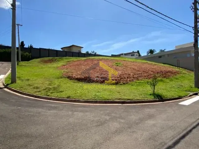 Terreno com 765m², à venda, no bairro Jardim Alto de Santa Cruz em Itatiba