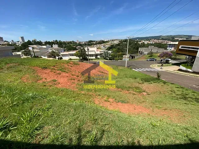 Terreno com 765m², à venda, no bairro Jardim Alto de Santa Cruz em Itatiba