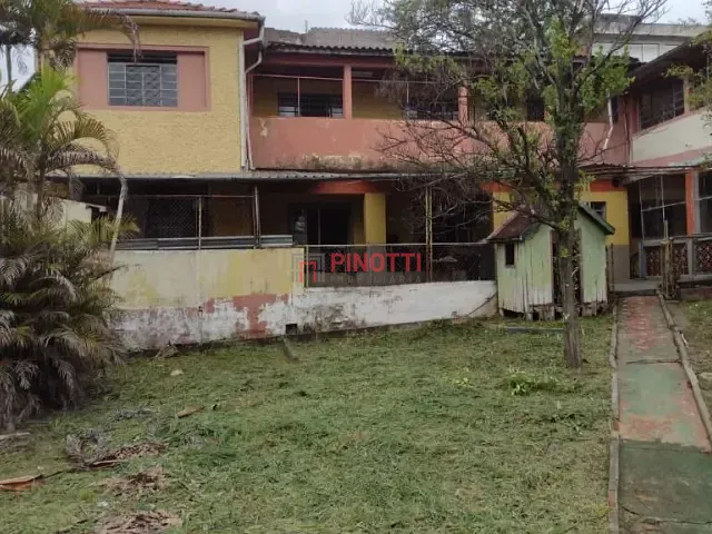 Terreno à venda, no bairro Taboão em Diadema