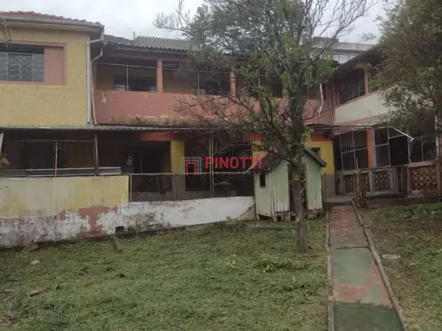 Terreno à venda, no bairro Taboão em Diadema