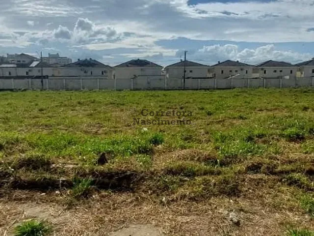 Terreno com 300m², à venda, no bairro Jardim Santa Maria em Jacareí