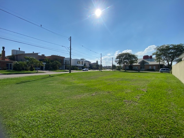 Terreno com 570m², à venda, no bairro São Gonçalo em Pelotas