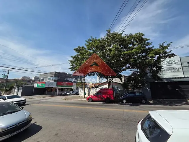 Casa com 300m² 3 quartos e 2 banheiros, à venda, no bairro Jardim Ismênia em São José dos Campos