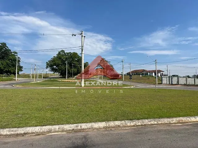 Terreno com 322m², à venda, no bairro Jardim Maria Cândida em Caçapava