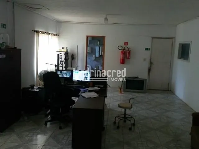 Terreno com 8000m², à venda, no bairro Jardim Itaqui em Campo Largo