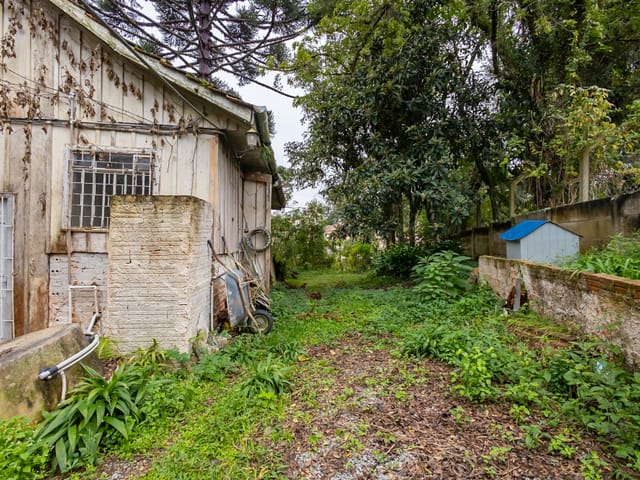 Terreno com 583m², à venda, no bairro Mercês em Curitiba