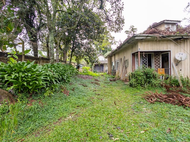 Terreno com 583m², à venda, no bairro Mercês em Curitiba