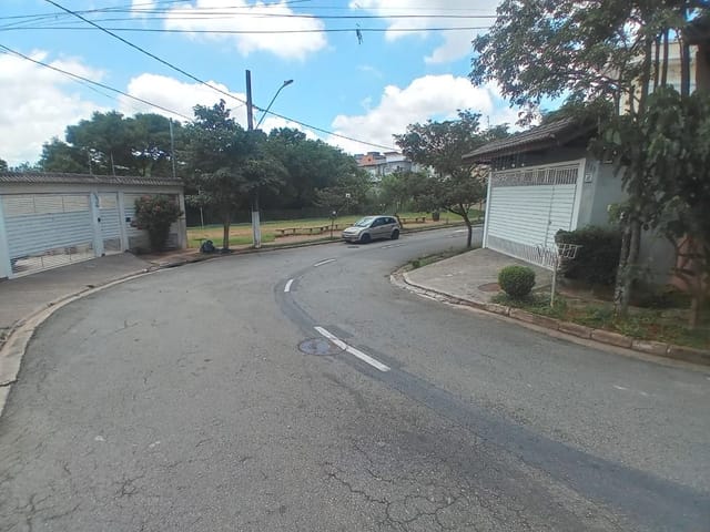 Terreno com 135m², à venda, no bairro Novo Osasco em Osasco