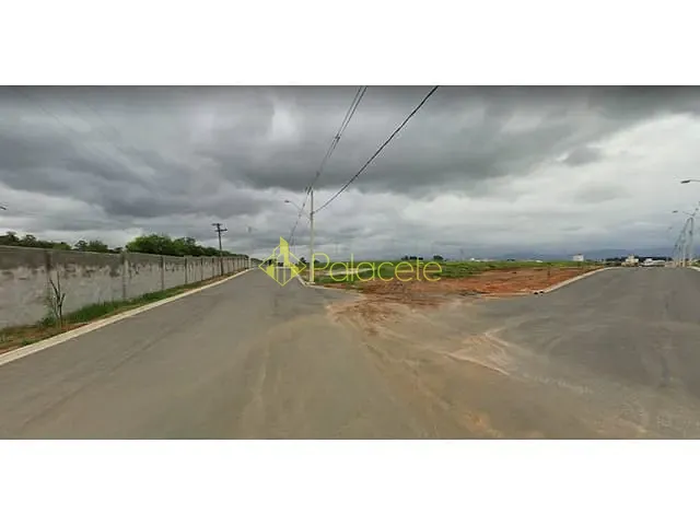 Terreno com 356m², à venda, no bairro Bosque da Imperatriz em Pindamonhangaba