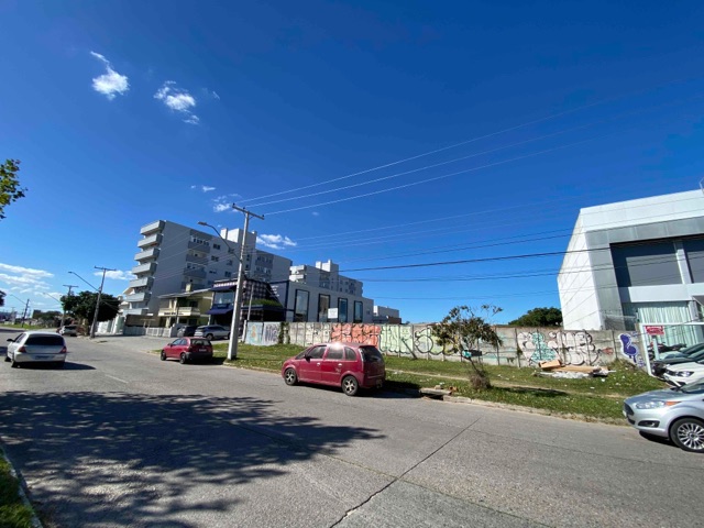 Terreno com 600m², à venda, no bairro Areal em Pelotas