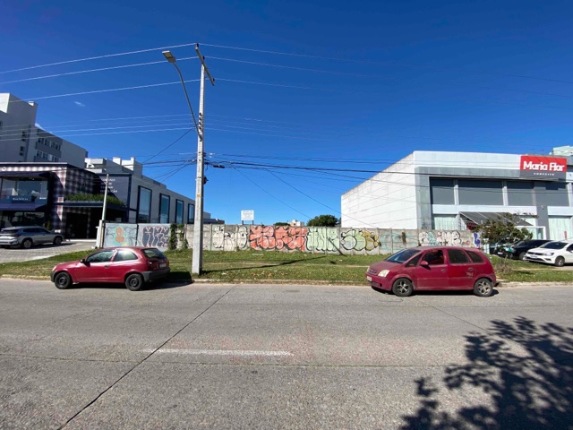 Terreno com 600m², à venda, no bairro Areal em Pelotas