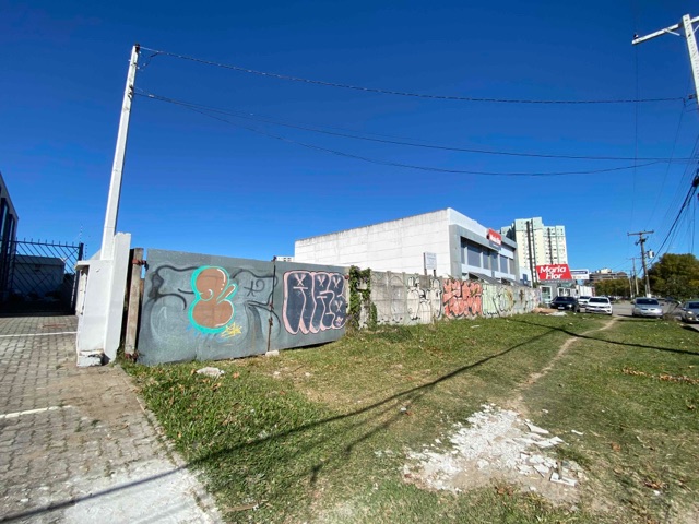 Terreno com 600m², à venda, no bairro Areal em Pelotas