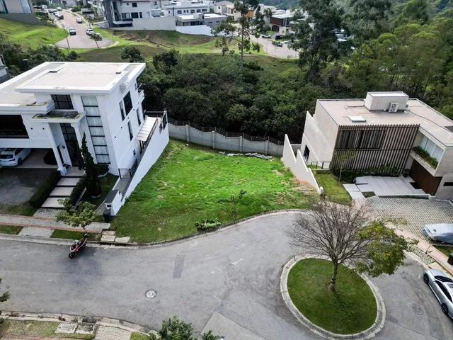 Terreno com 490m², à venda, no bairro Tamboré em Santana de Parnaíba