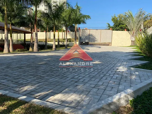 Terreno com 2500m², à venda, no bairro Jardim Uirá em São José dos Campos