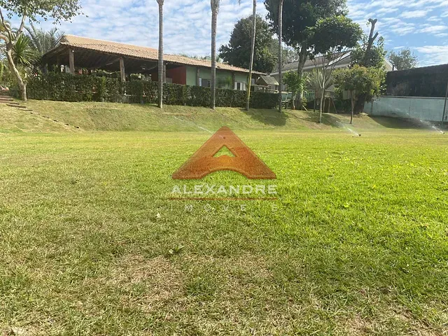 Terreno com 2500m², à venda, no bairro Jardim Uirá em São José dos Campos