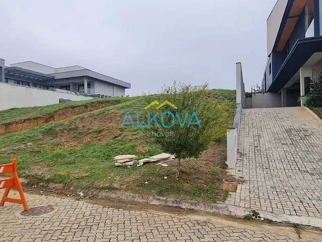 Terreno com 880m², à venda, no bairro Condomínio Reserva do Paratehy em São José dos Campos