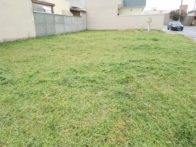 Terreno com 270m², à venda, no bairro Vila dos Comerciarios II em Taubaté