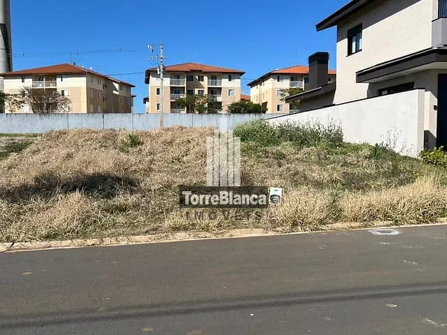 Terreno com 252m², à venda, no bairro Uvaranas em Ponta Grossa