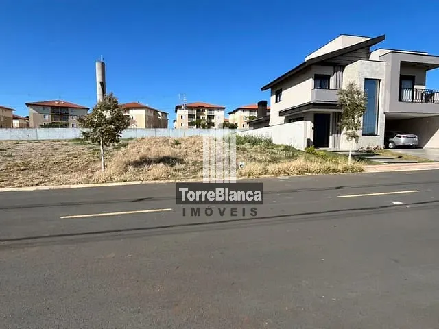 Terreno com 252m², à venda, no bairro Uvaranas em Ponta Grossa