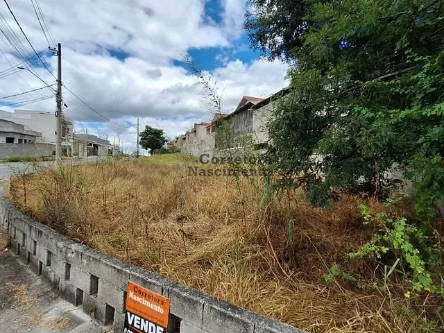 Terreno com 333m², à venda, no bairro Jardim Sant'Anna do Pedregulho em Jacareí