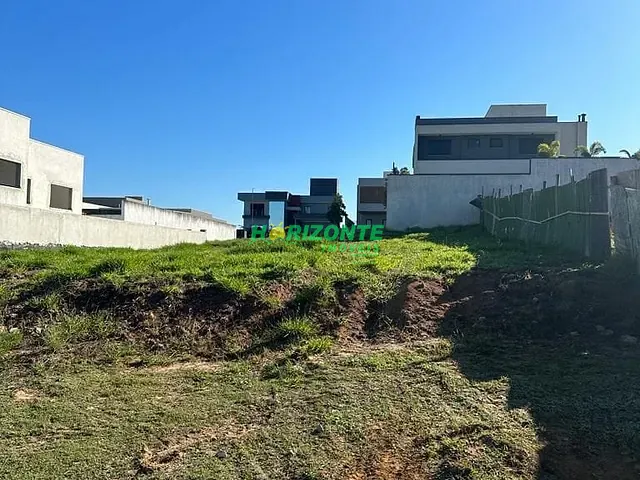 Terreno com 610m², à venda, no bairro Condomínio Residencial Colinas do Paratehy em São José dos Campos