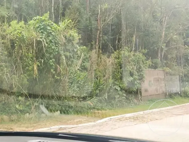 Terreno com 600m², à venda, no bairro Jardim Novo Parelheiros em São Paulo