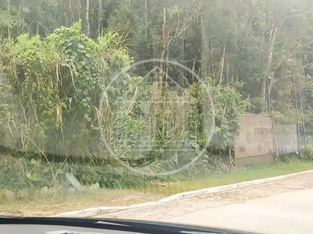 Terreno com 600m², à venda, no bairro Jardim Novo Parelheiros em São Paulo