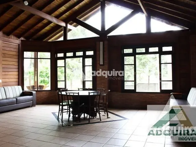 Terreno com 926m², à venda, no bairro Colônia Dona Luíza em Ponta Grossa