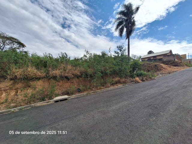 Terrenos à Venda em Uvaranas – 1.800m² no Asfalto, Próximo ao 13° BIB