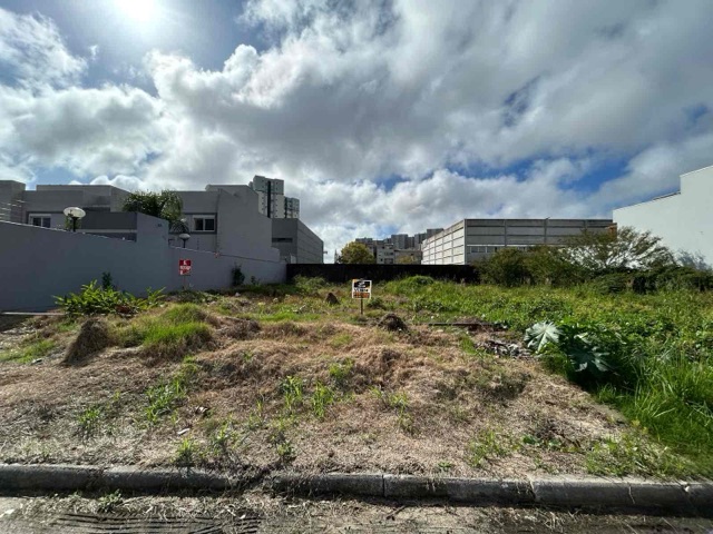 Terreno com 360m², à venda, no bairro Centro em Pelotas