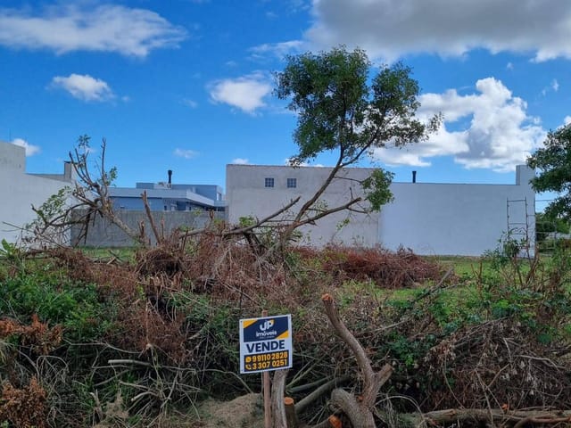 Terreno com 300m², à venda, no bairro Cassino em Rio Grande