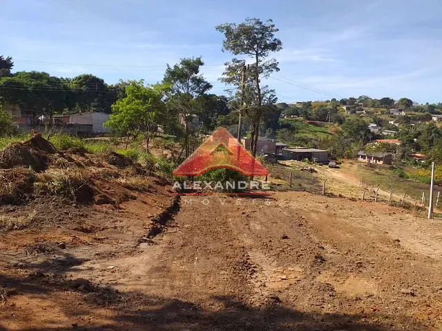 Terreno com 977m², à venda, no bairro Chácaras Pousada do Vale em São José dos Campos