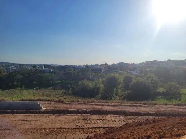 Terreno com 332m², à venda, no bairro Urbanova em São José Dos Campos