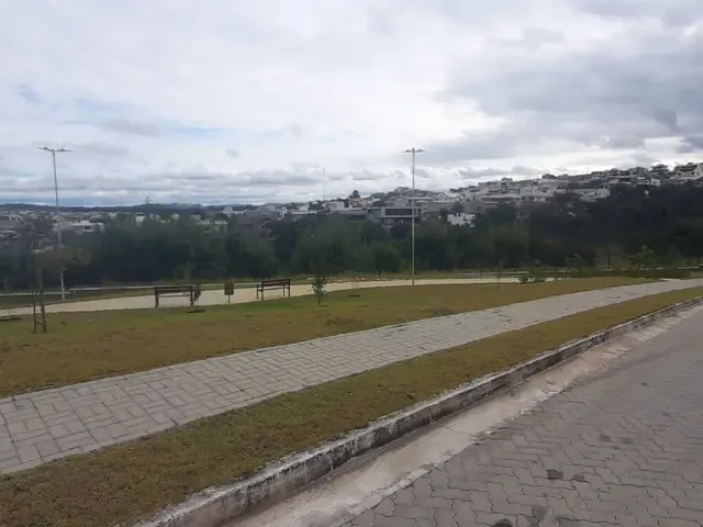 Terreno com 332m², à venda, no bairro Urbanova em São José Dos Campos