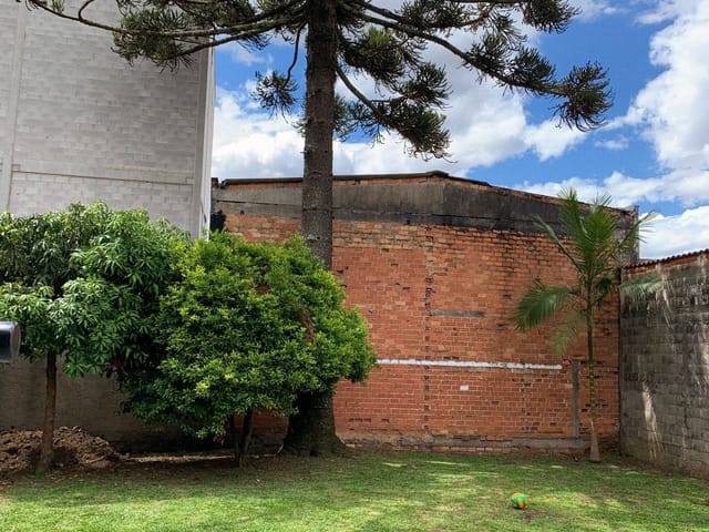 Terreno com 780m² 6 quartos e 2 banheiros, à venda, no bairro Boqueirão em Curitiba