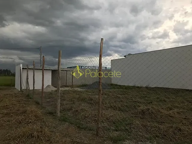 Terreno à venda, no bairro Residencial e Comercial Portal dos Eucaliptos em Pindamonhangaba