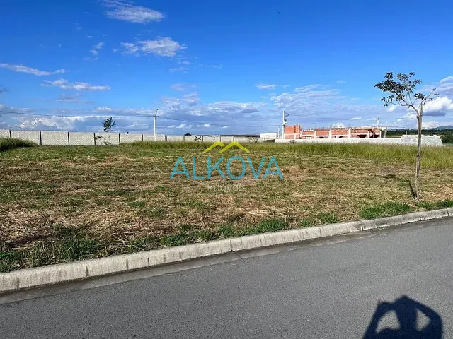 Terreno com 250m², à venda, no bairro Jardim das Flores em São José dos Campos