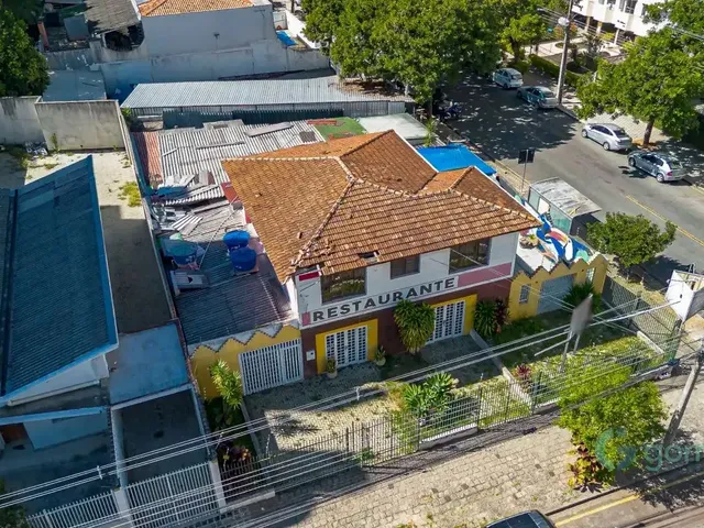 Terreno à venda, no bairro Cristo Rei em Curitiba