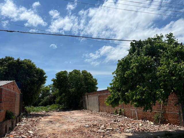 Terreno com 660m², à venda, no bairro Porto em Pelotas