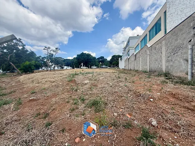 Terreno com 1280m², à venda, no bairro Centro em Atibaia
