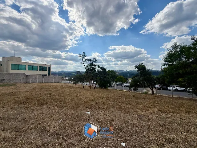 Terreno com 1280m², à venda, no bairro Centro em Atibaia