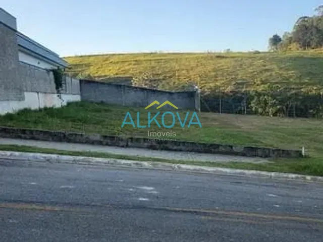 Terreno com 383m², à venda, no bairro Condomínio Residencial Mantiqueira em São José dos Campos