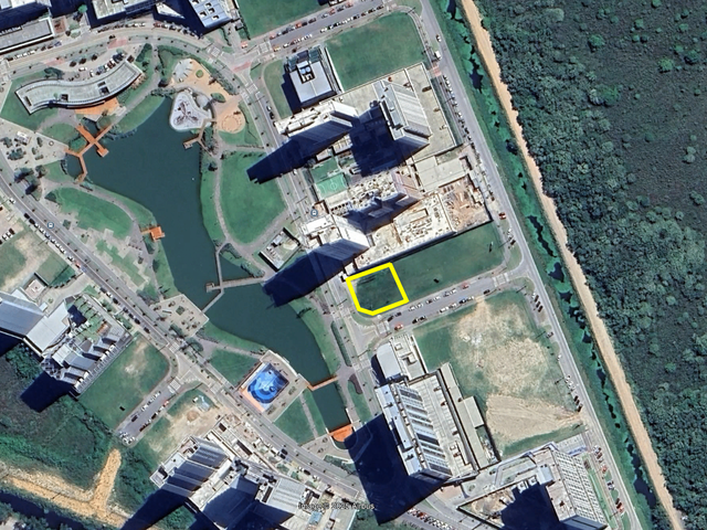 Terreno com 792m², à venda, no bairro São Gonçalo em Pelotas