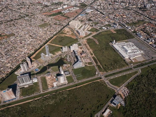 Terreno com 438m², à venda, no bairro São Gonçalo em Pelotas