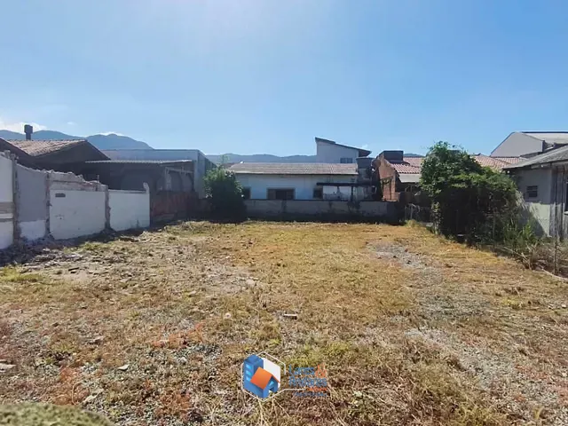 Terreno com 303m² 1 quarto e 1 banheiro, à venda, no bairro Morretes em Itapema