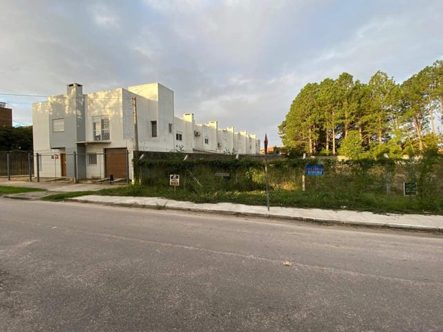 Terreno com 500m², à venda, no bairro Laranjal em Pelotas